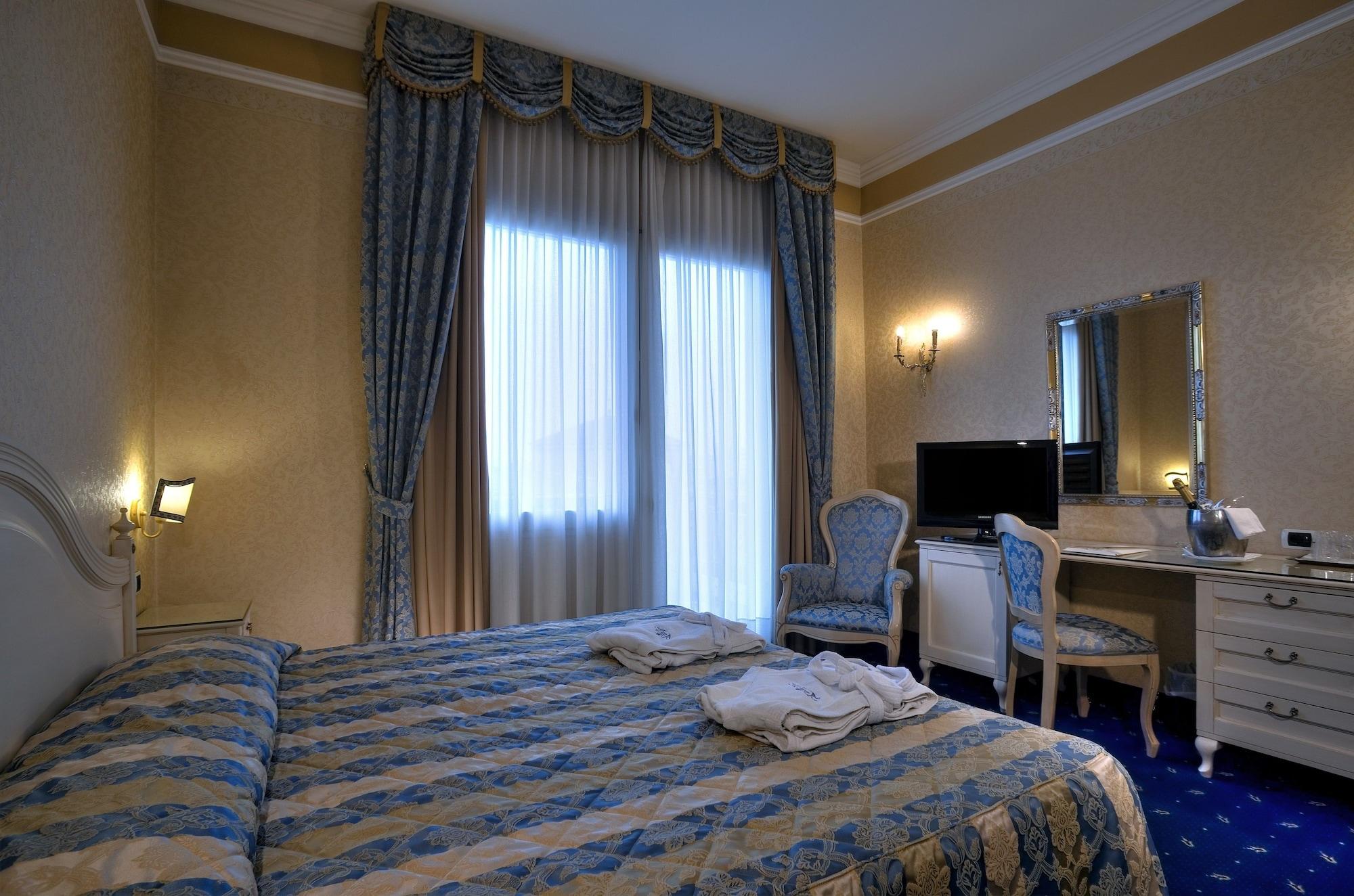 Hotel Terme Helvetia Абано Терме Екстериор снимка