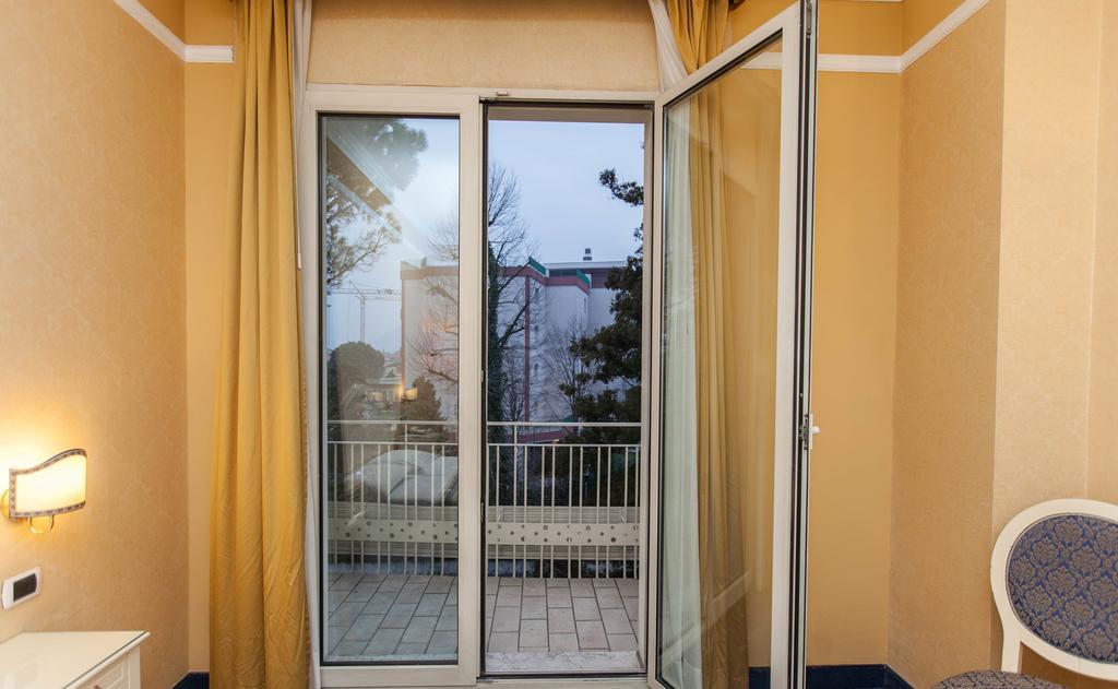 Hotel Terme Helvetia Абано Терме Екстериор снимка